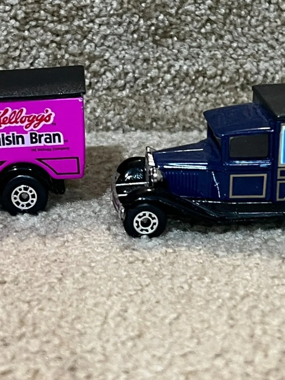 Matchbox Kellogg's Cereal Delivery Trucks - Set of 2 (Mail-Away Exclusive)